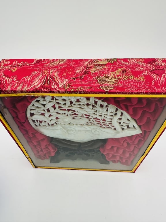 Antique Chinese 19th Mother of pearl shell on wood Antique Chinese 19th Mother of pearl shell on (1 of 5)