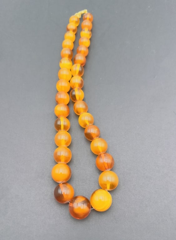 Amber Graduated Bead Necklace, Butterscotch & Cogs A beautiful graduated bead necklace composed of (1 of 6)