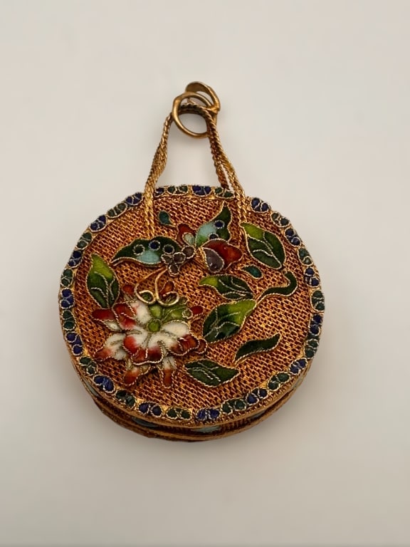 Antique Chinese Gilt Metal Cloisonn? Miniature Put Antique Chinese Gilt Metal Cloisonn? Miniature: Antique Chinese Gilt Metal Cloisonn? Miniature Purse / PendantLate 19th ? Early 20th CenturyA finely crafted miniature Chinese purse-form pendant, executed in gilt metal with cloisonn? enamel decorati