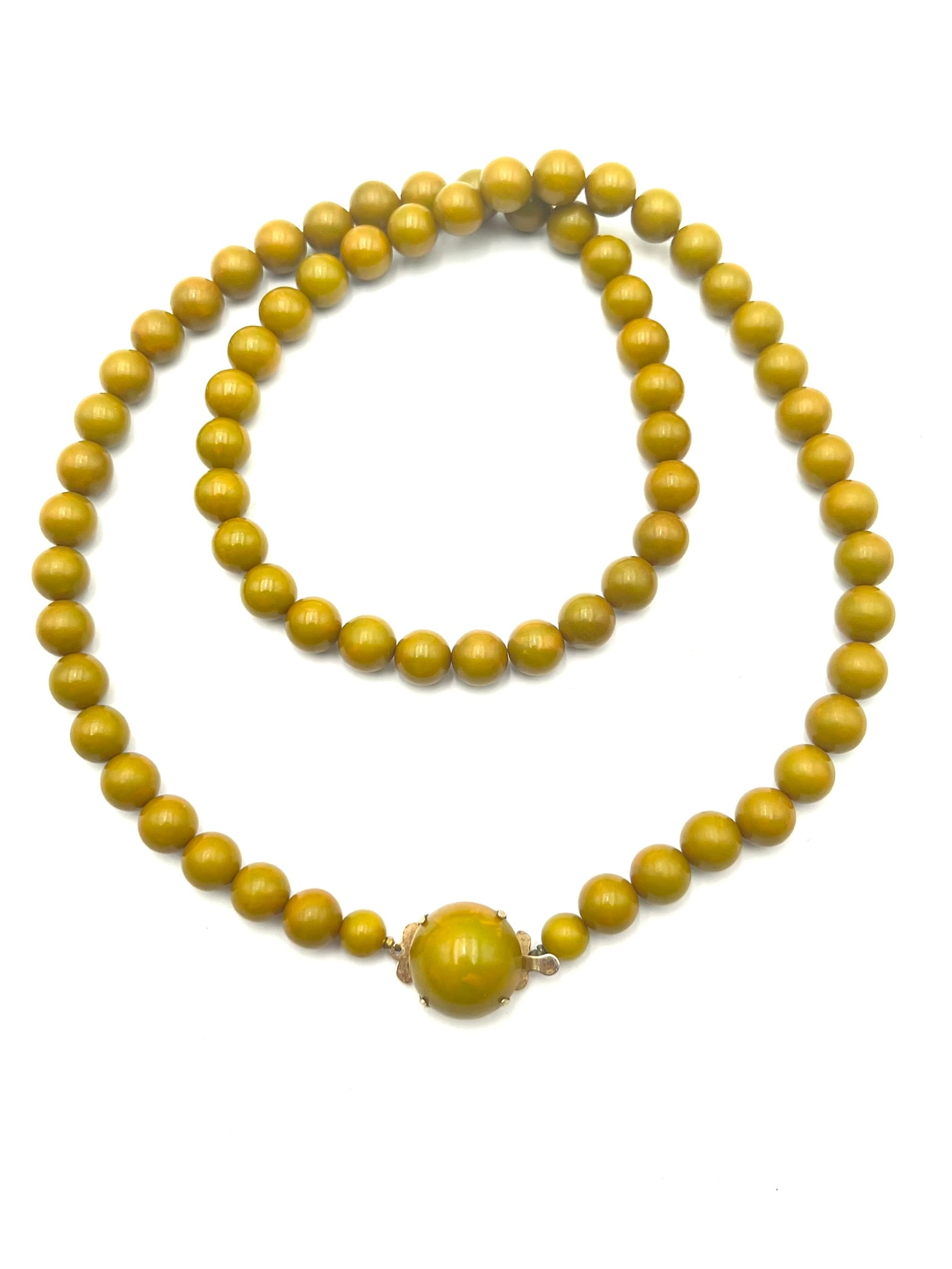 Butterscotch grass color Bakelite Bead Necklace (1 of 2)