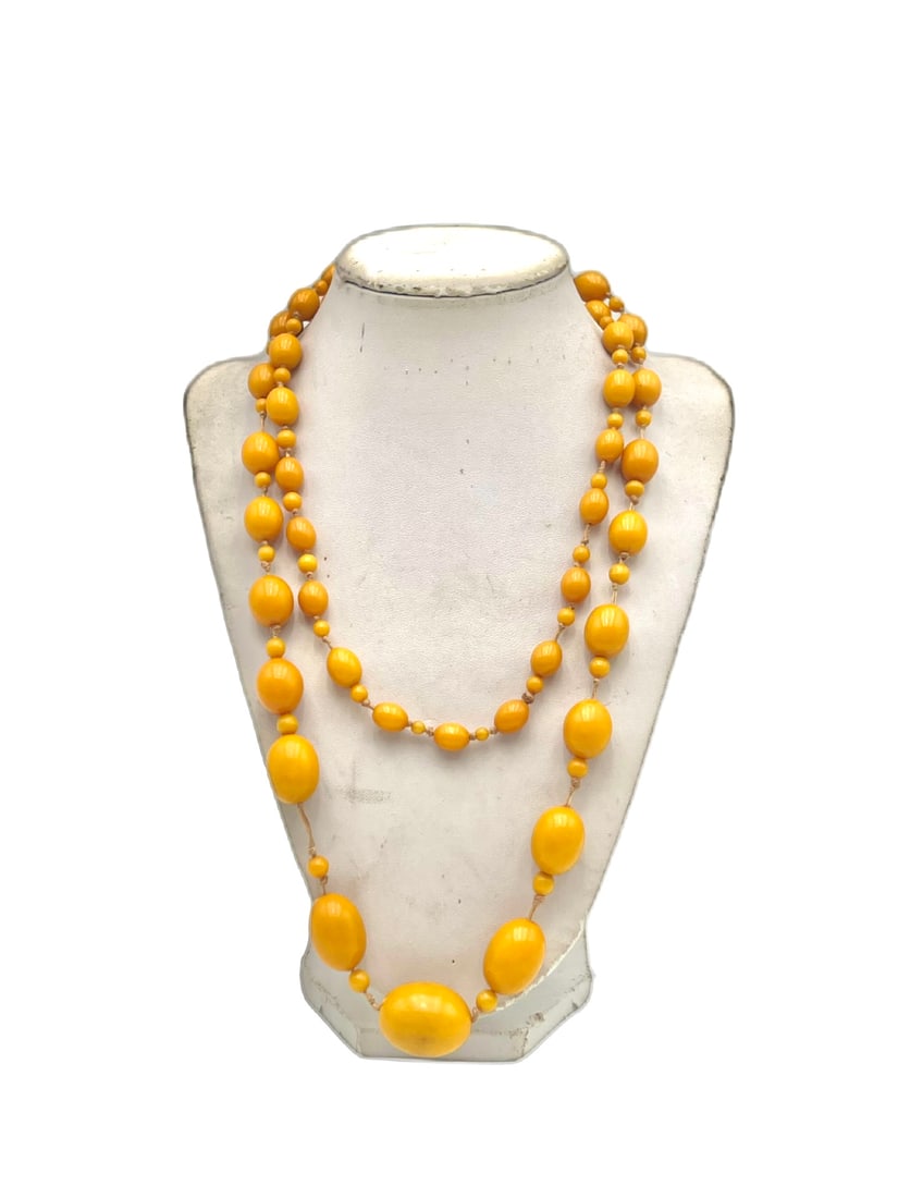 Butterscotch Bakelite Bead Necklace (1 of 3)