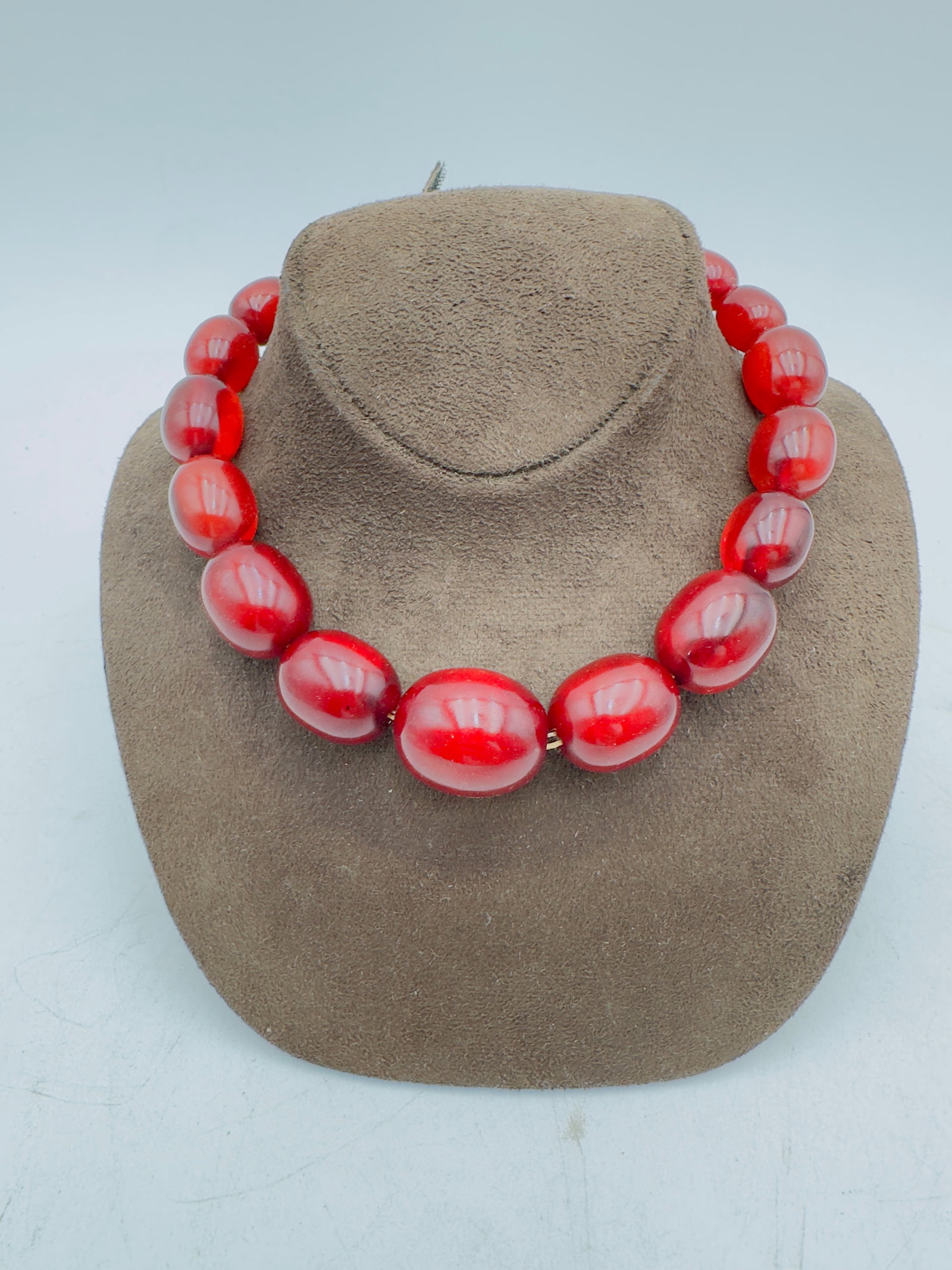 Faturan Cherry Bakelite Beads Marbled 70 gram (1 of 16)