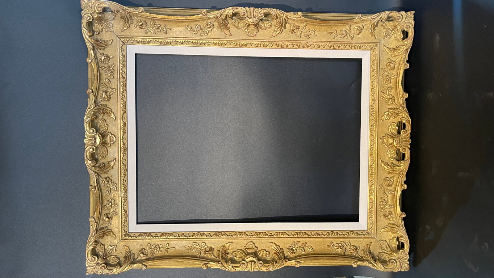 Large Ornate Gilt Carved Wooden Picture Frame (1 of 7)