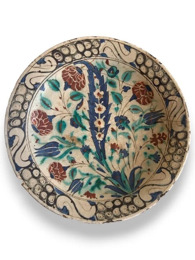 Important Ottoman Iznik Pottery Dish, circa 16th?y A finely painted Ottoman Iznik pottery dish, (1 of 1)
