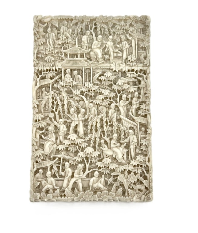 Large ivory card cases, China, Canton, 19th centuy Exceptional Chinese Canton ivory card case,: Exceptional Chinese Canton ivory card case, finely and deeplywork in high relief with an intricate multi-tiered figural scene. The decoration depicts scholars and attendants within a continuous garden
