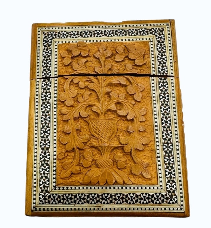 Antique Anglo-Indian Sandalwood Card Case with Mis An antique Anglo-Indian sandalwood card case (1 of 3)