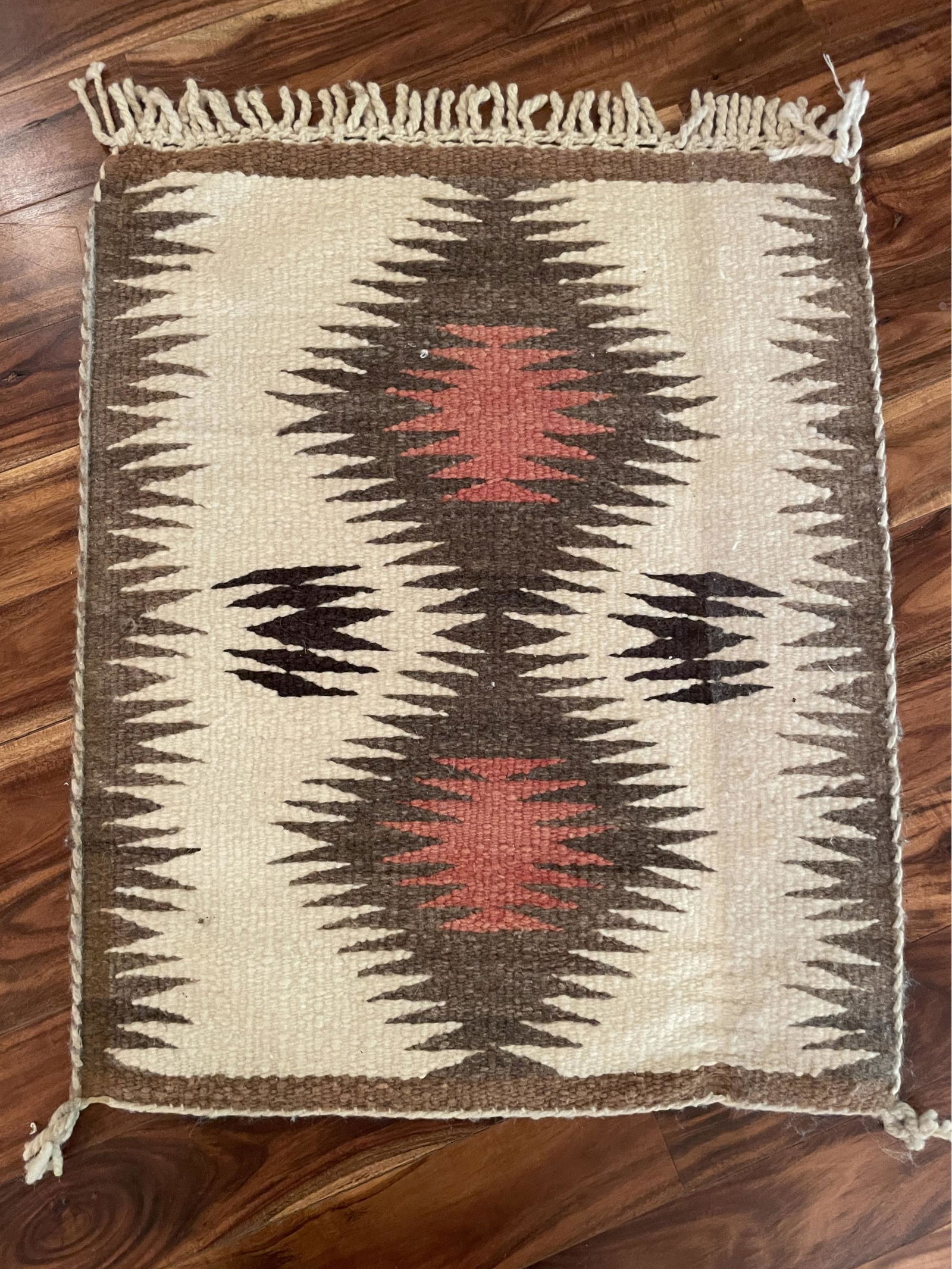 Navajo Gallup Wall Hanging (1 of 4)