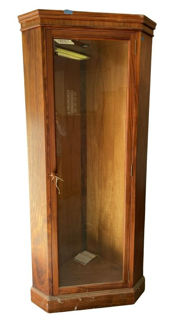 Martin & MacArthur - Corner Display W/Glass & Shelves. (1 of 2)