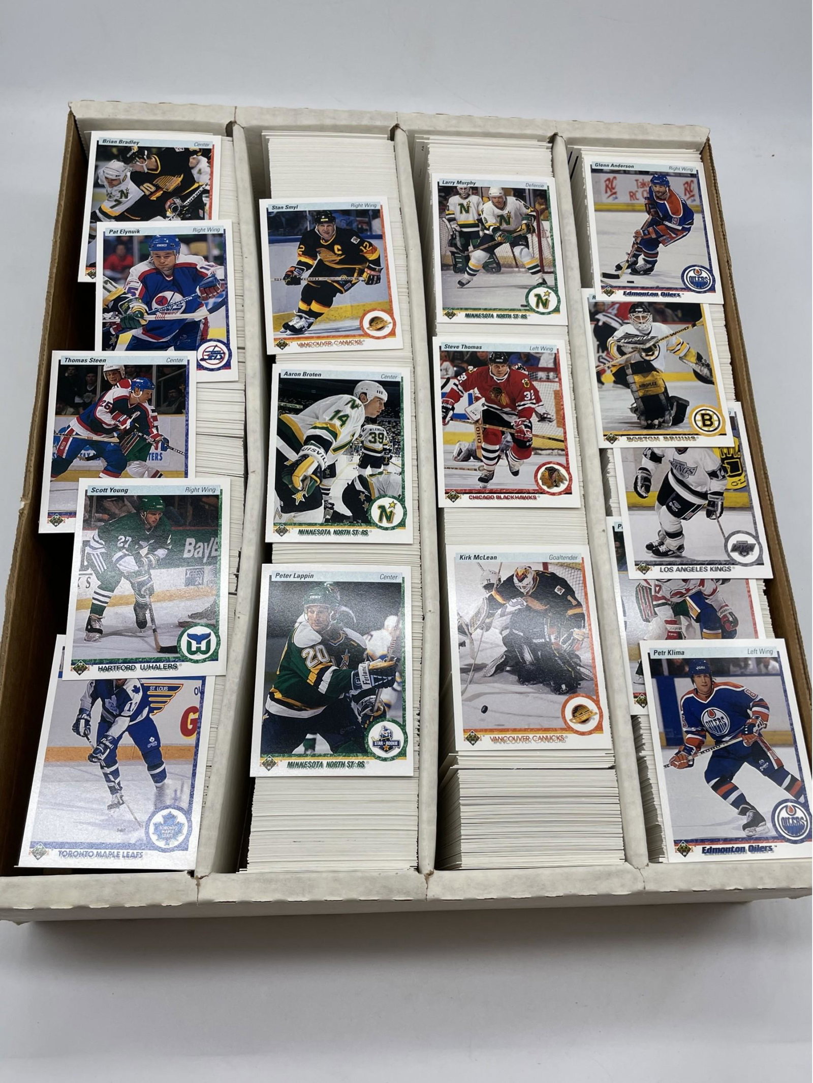 VERY LARGE Assortment Of Hockey, Upper Deck 90/91, Cards! Maple Leafs, Oilers, Kings And More!: VERY LARGE Assortment Of Hockey, Upper Deck 90/91, Cards! Maple Leafs, Oilers, Kings And More!