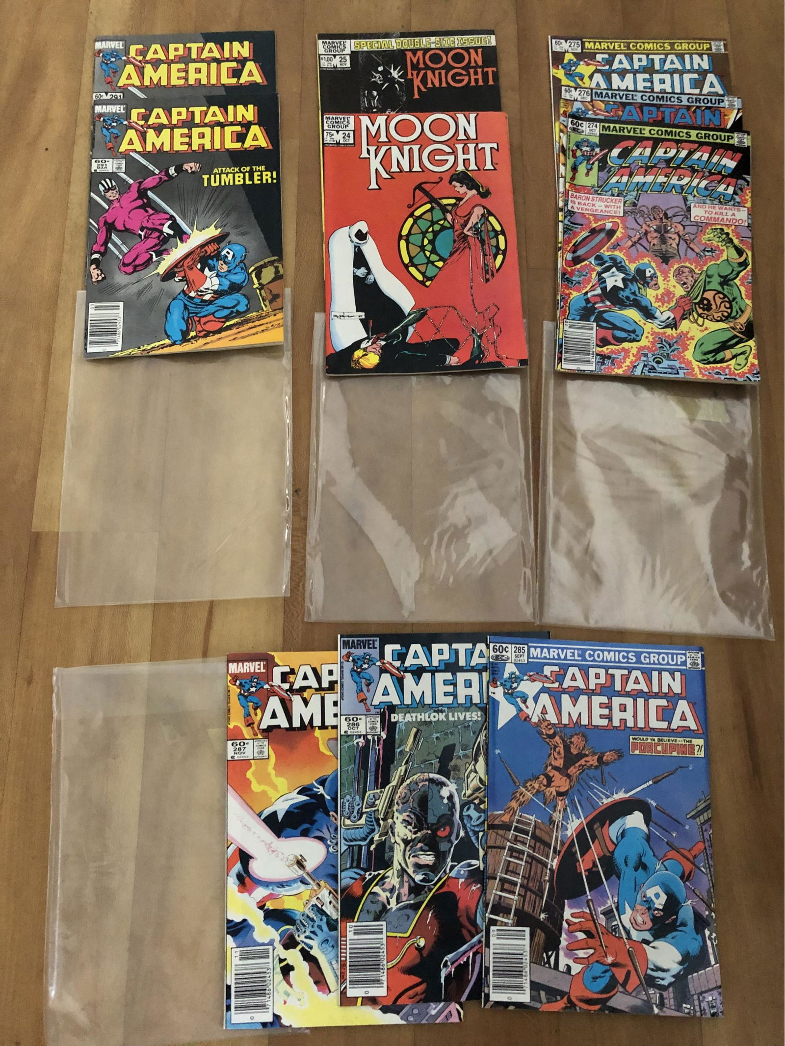 Vintage Marvel Comic Collection, Captain America, Moon Knight 1980s Includes 4 Plastic Covers (10) (1 of 6)