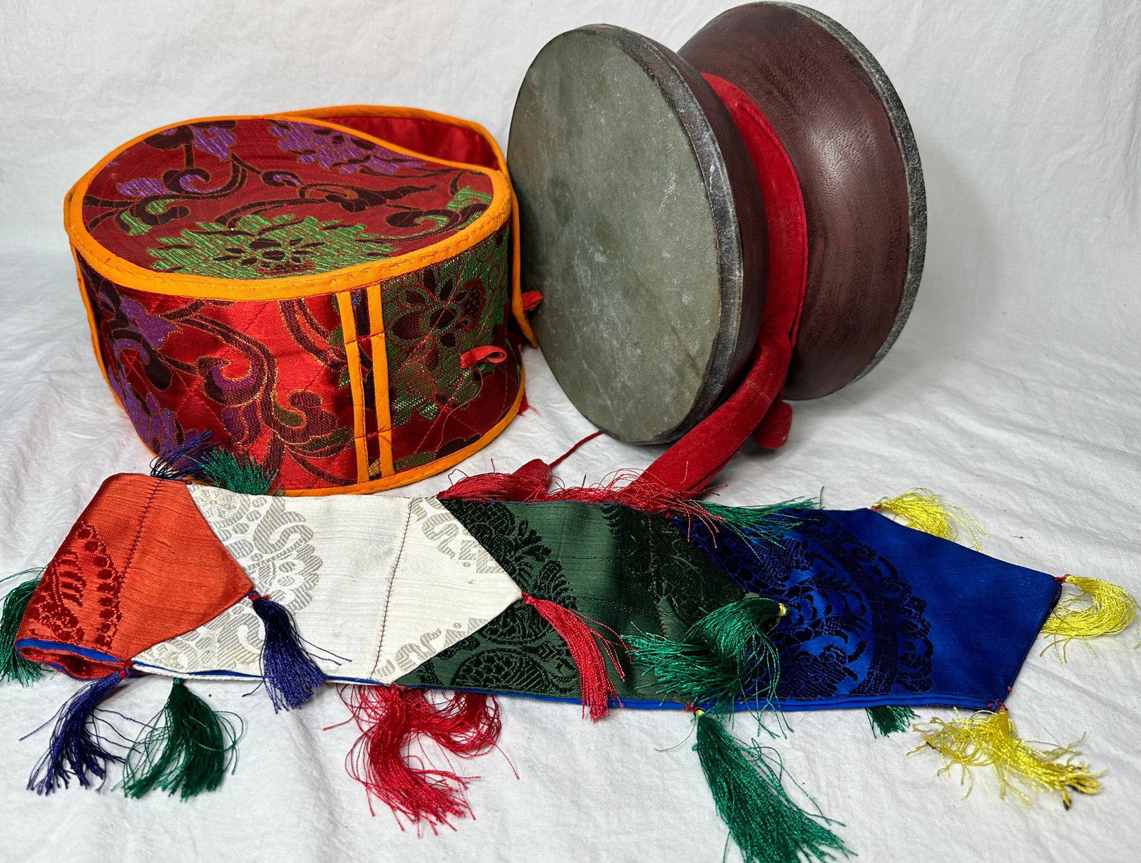 Traditional Tibetan Damaru: Traditional Tibetan Damaru