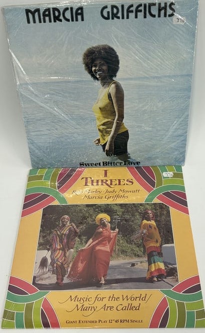55 UNOPENED Female Artist Vinyl Records Includes, Brown Sugar, Wright Back At You, Hot Snow And Many: 55 UNOPENED Female Artist Vinyl Records Includes, Brown Sugar, Wright Back At You, Hot Snow And Many More