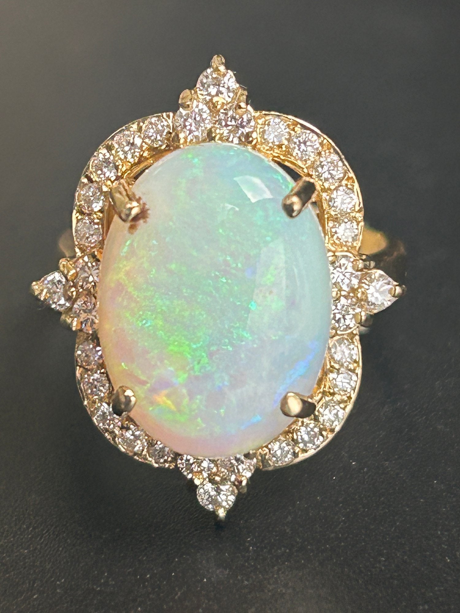 14 Kt Yellow Opal And Diamond Ring Weighing 9 Grams (1 of 10)