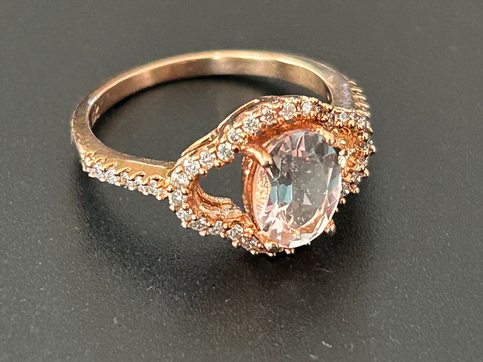 10K Rose Gold Morganite And Diamond Ring Weighing 2.69 Grams (1 of 7)