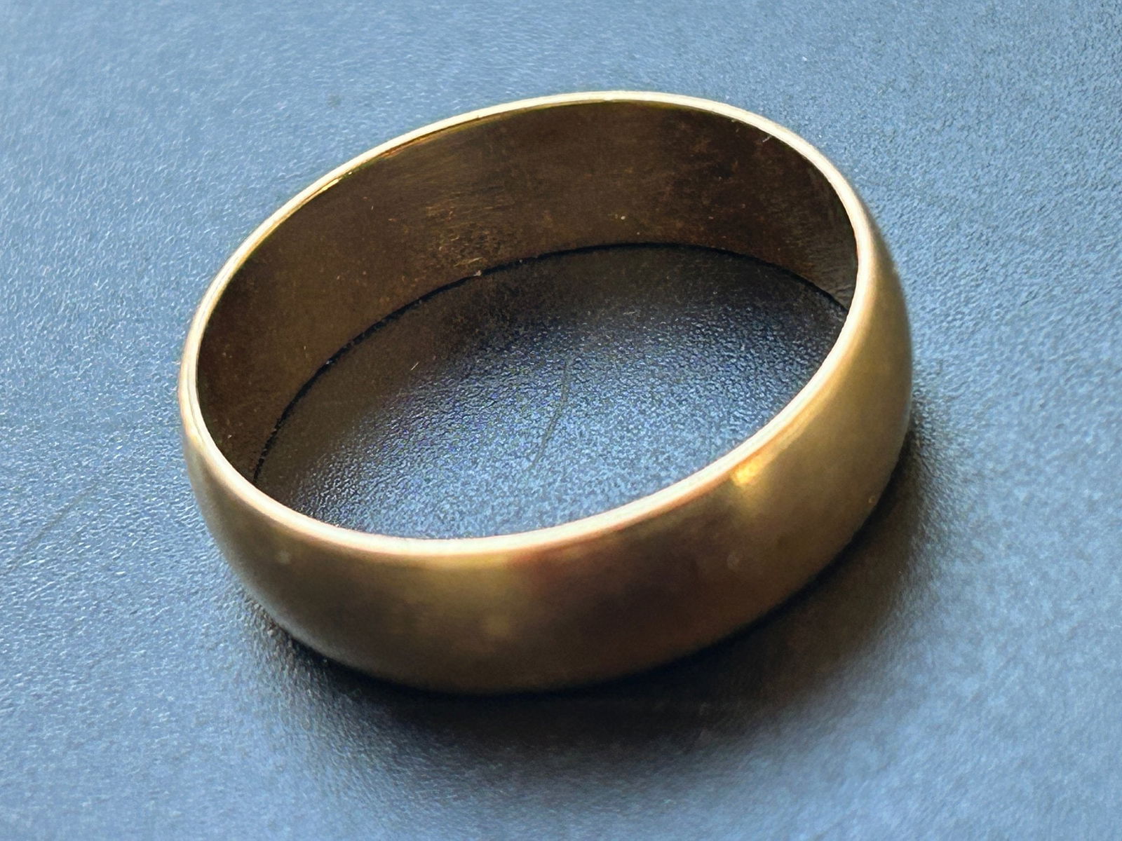 14 Kt Men's Gold Ring (1 of 7)