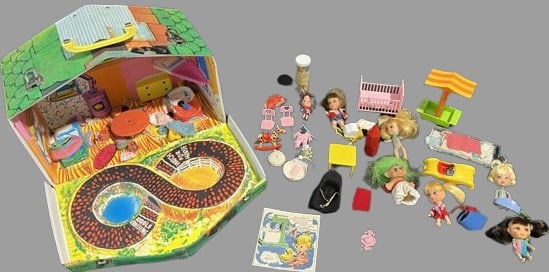 Liddle Kiddles Klub Doll Club House : Local Pickup in Loveland Colorado : Friday, August 23th from 10:00 AM to 6:00 PM. If you need shipping, please email us at contact@estateinventoryservices.com immediately after the auction. We cannot 
