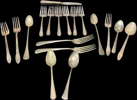 Rogers Bros International Silver Silverware : Local Pickup in Loveland Colorado : Friday, August 23th from 10:00 AM to 6:00 PM. If you need shipping, please email us at contact@estateinventoryservices.com immediately after the auction. We cannot 