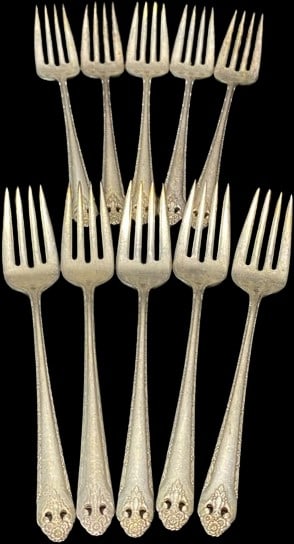 Holmes And Edwards Inlaid International Silver Forks : Local Pickup in Loveland Colorado : Friday, August 23th from 10:00 AM to 6:00 PM. If you need shipping, please email us at contact@estateinventoryservices.com immediately after the auction. We cannot 