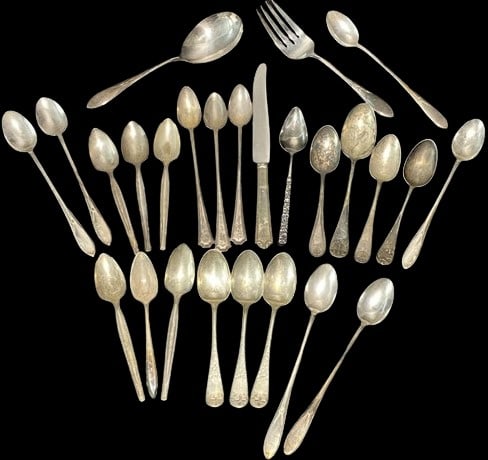 Collection Of Silverware : Local Pickup in Loveland Colorado : Friday, August 23th from 10:00 AM to 6:00 PM. If you need shipping, please email us at contact@estateinventoryservices.com immediately after the auction. We cannot 