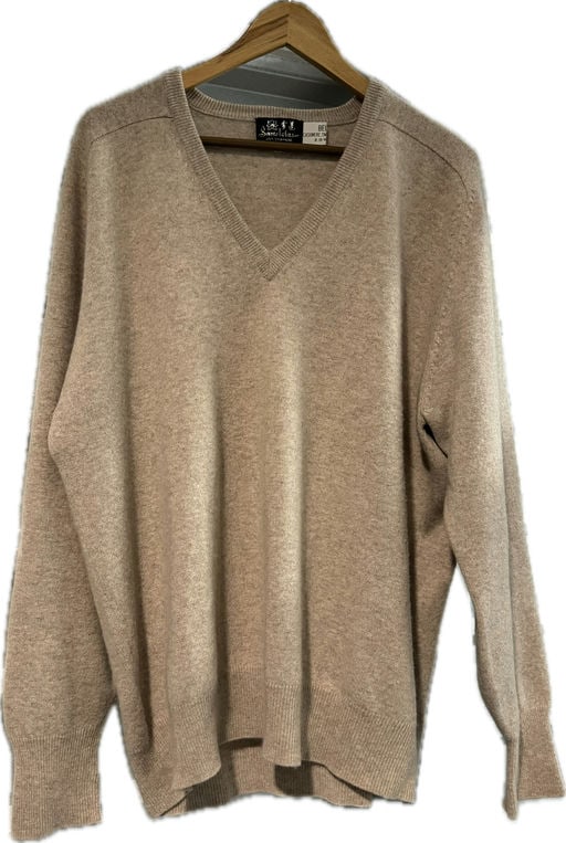 Tan 100% Cashmere Sweater Size 48: Local Pickup in Loveland Colorado : Friday, August 23th from 10:00 AM to 6:00 PM. If you need shipping, please email us at contact@estateinventoryservices.com immediately after the auction. We cannot