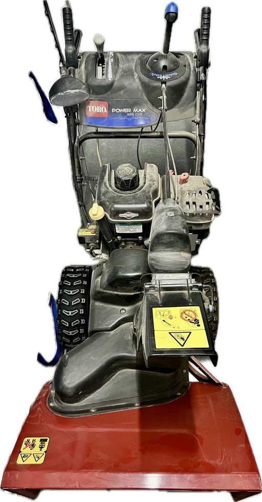 Toro Power Max 826 OXE Snowblower (1 of 6)