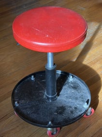 Machanic Pnuematic Rolling Stool Chair Adjustable, Size: 19" Height