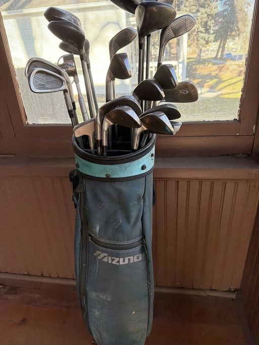 Set Of Crown Viper Oversize Golf Clubs In A Mizuno Bag. : Set Of Crown Viper Oversize Golf Clubs In A Mizuno Bag.