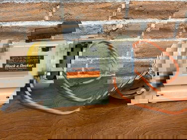 Makita N1900B Power Planer.