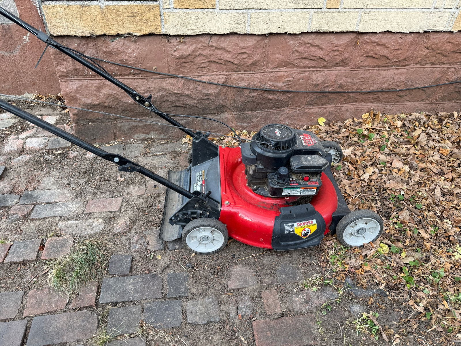 Murray 20-Inch Push Lawn Mower (1 of 2)