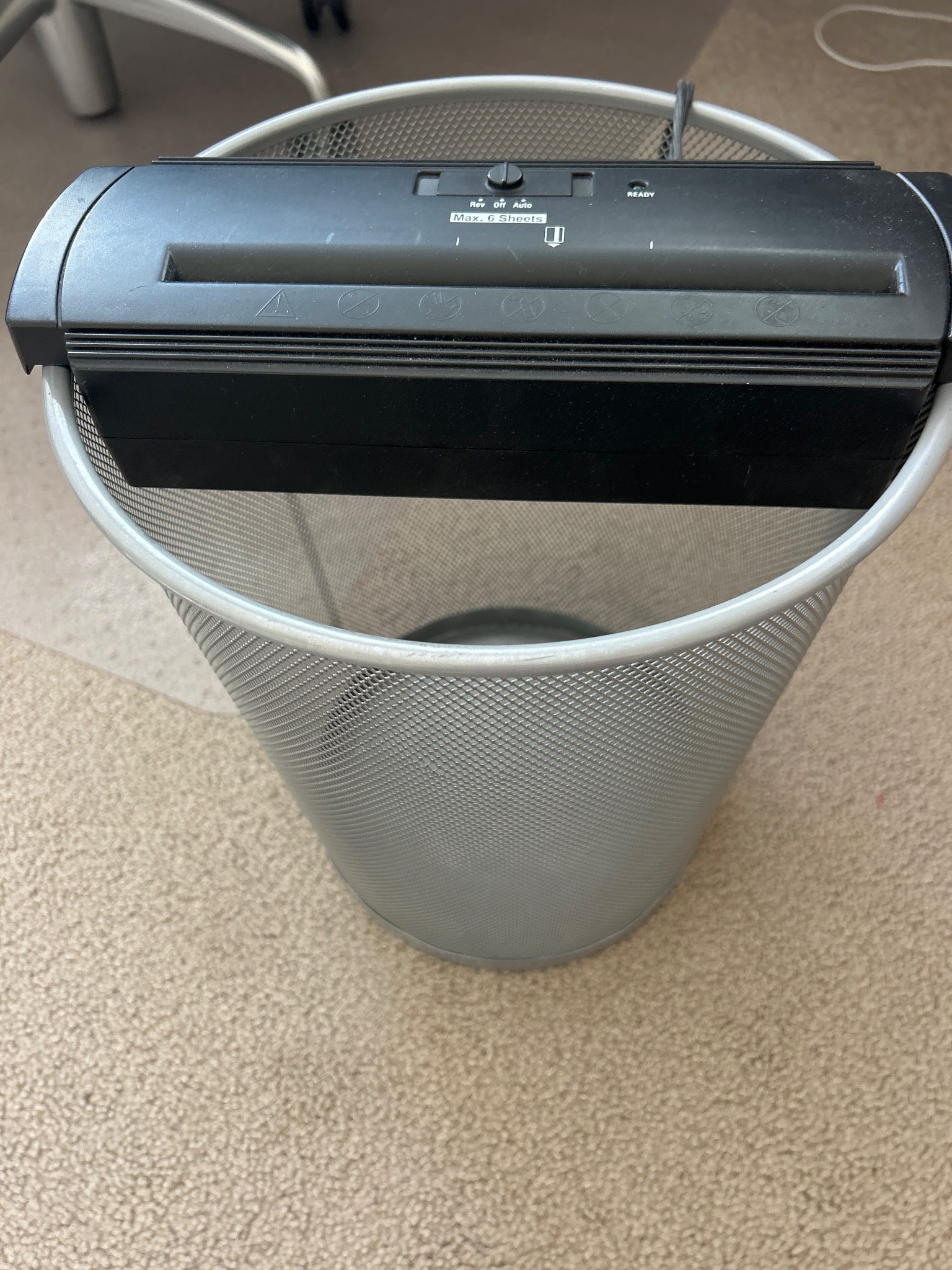Compact Paper Shredder With Mesh Waste Basket (1 of 4)