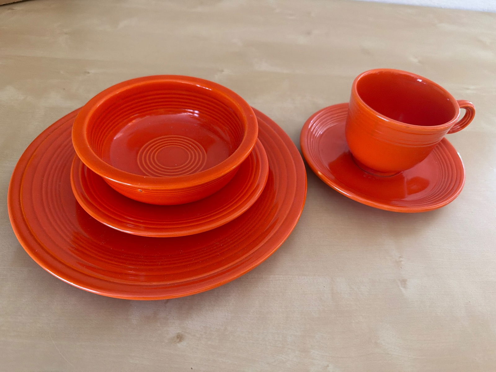 Fiesta Orange Dinnerware Set by Homer Laughlin - bright orange (1 of 3)