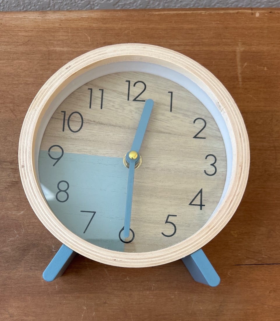 Vintage-Inspired Round Wooden Analog Desk Clock (1 of 3)