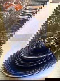 Vintage Homer Laughlin Fiesta 20-Piece Dinnerware Set in Cobalt Blue