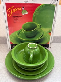 Fiesta Shamrock 5-Piece Dinnerware Set – Made in the USA