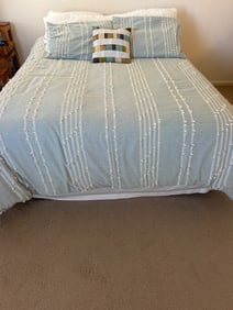 Blue-Toned Bedding Set With Decorative Throw Pillow (Mattress Not Included)