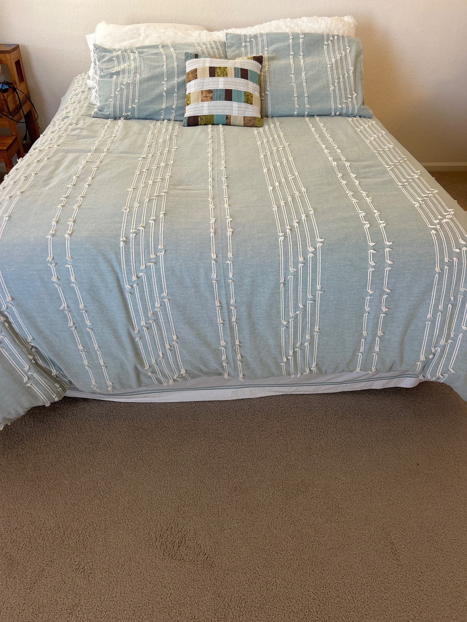 Blue-Toned Bedding Set With Decorative Throw Pillow (Mattress Not Included) (1 of 3)