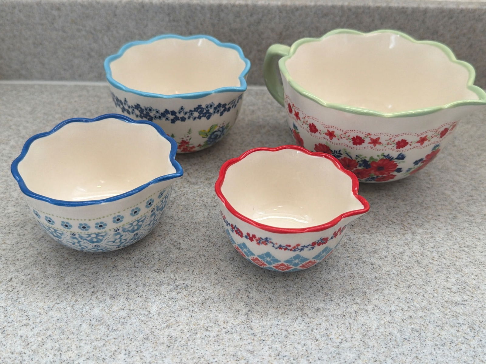 4 Floral Ceramic Measuring Cups with Scalloped Edges (1 of 4)