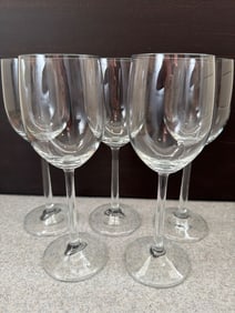6 Clear Glass Wine Goblets with Round Bases