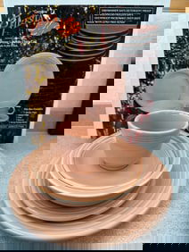 Vintage Genuine Fiesta Apricot Dinnerware Set, 5 Pieces