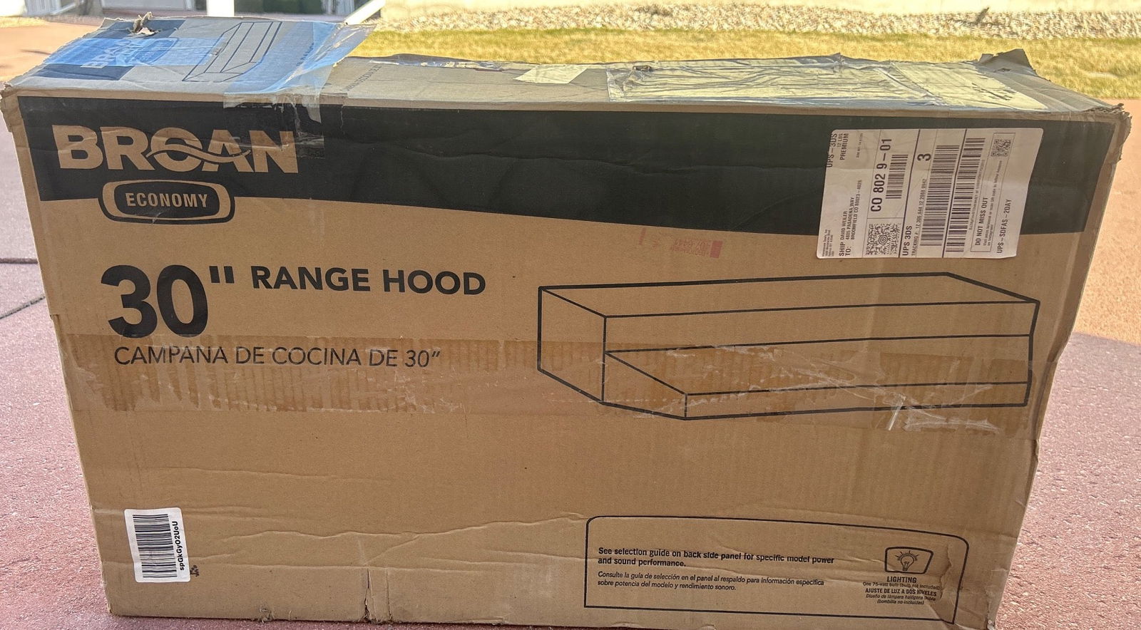 Broan 30-Inch Economy Range Hood in White (1 of 5)