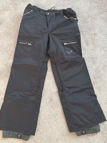 Roxy Women’s Black Insulated Ski Pants with Multiple Pockets, Size Large