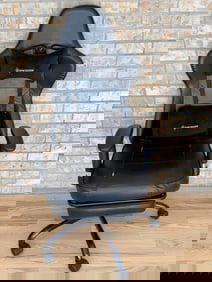 Von Racer Gaming Chair Model 8280 With Accessories