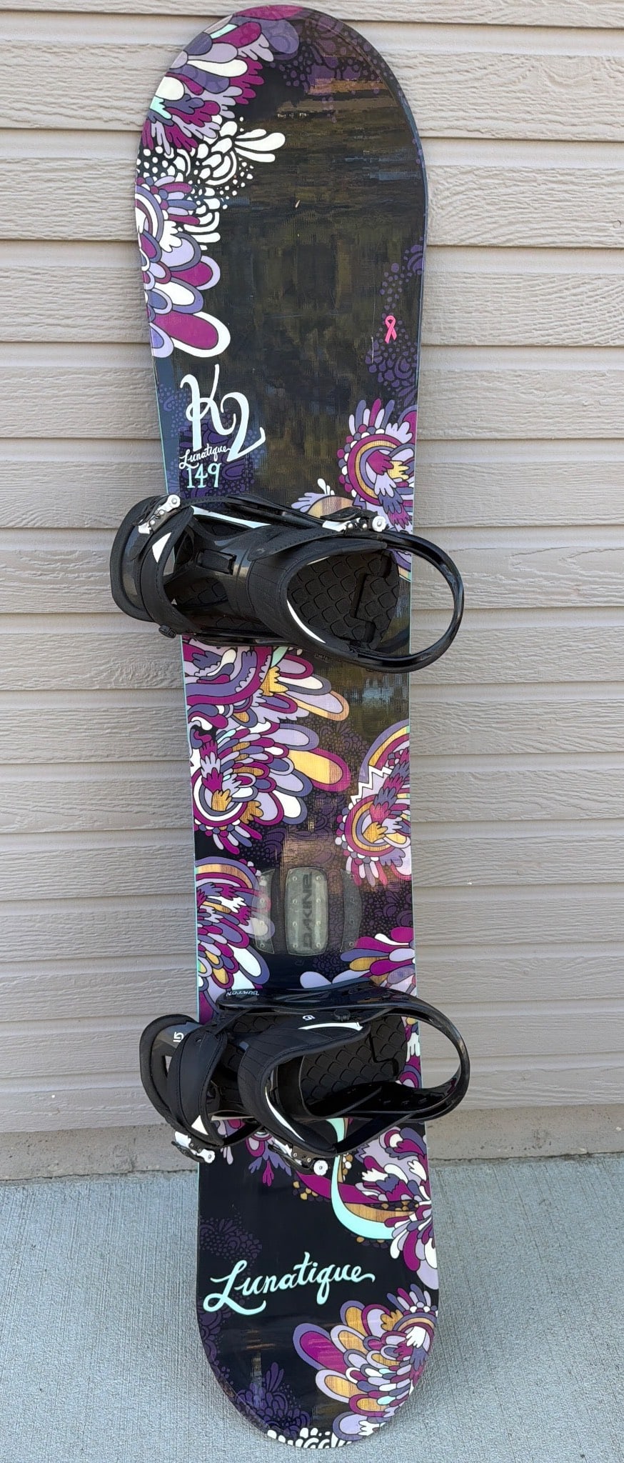 K2 Lunatique 149 cm Womenâ€™s Snowboard With Bindings (1 of 4)