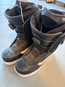 Vans Aura Snowboard Boots with VansLite Sole, Size US 10