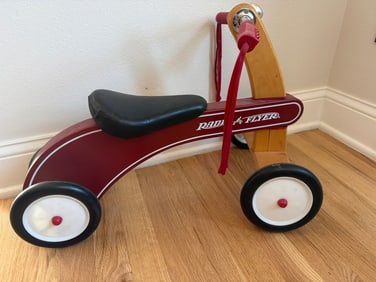 Radio Flyer Wooden Toddler Ride-On Scooter with Red Accents