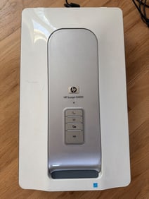 HP ScanJet G4010 Photo Scanner with Lid and Power Supply