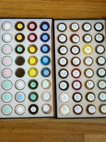 Kremer Pigments in 50 Lidded Containers with Reference Guide