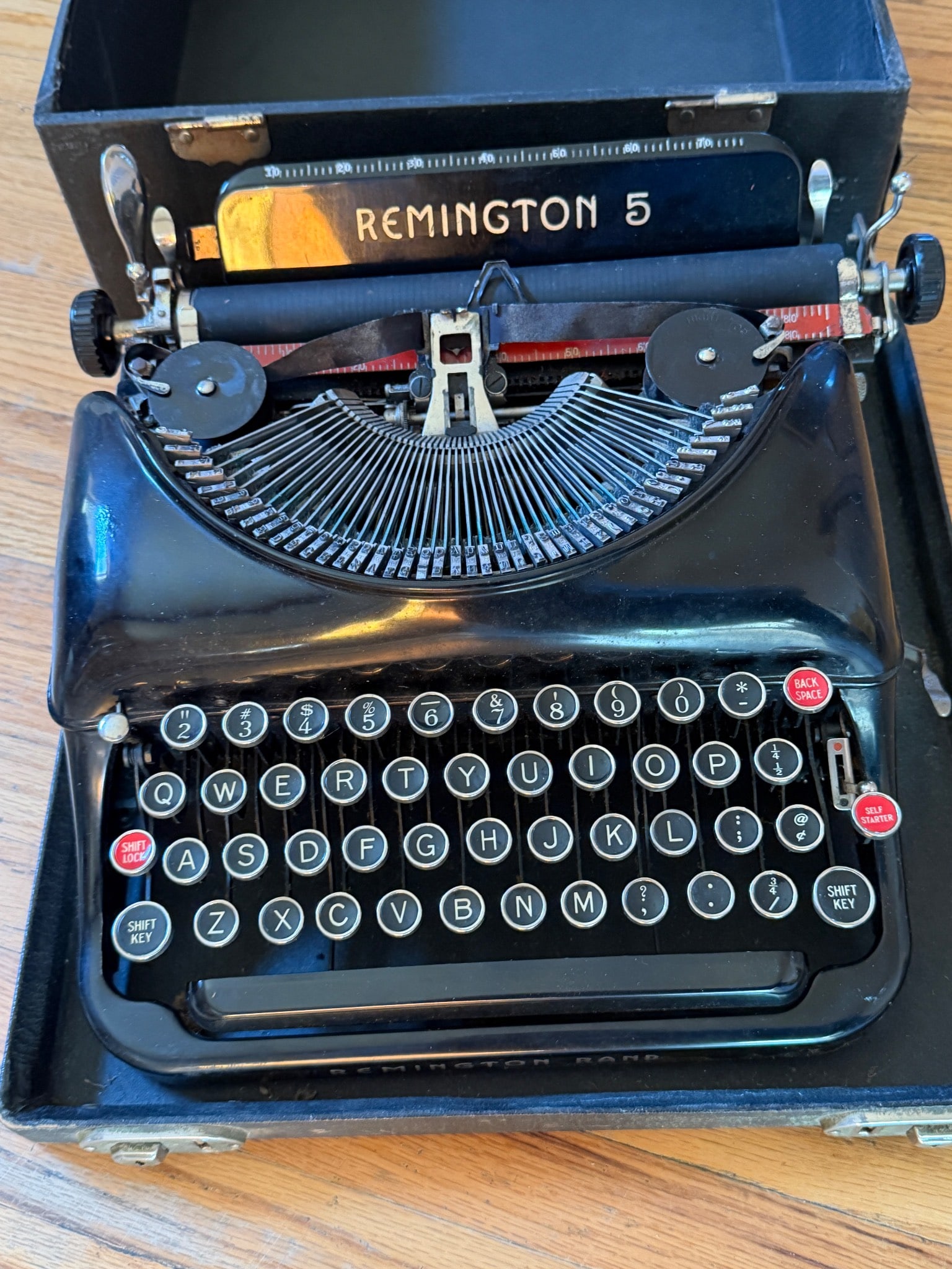 Remington Model 5 Portable Typewriter with Case and Ribbon (1 of 5)