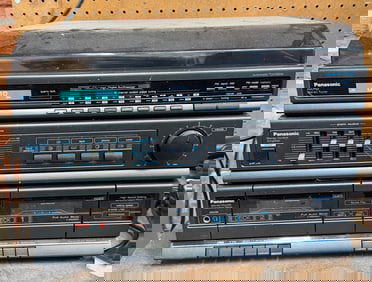 Panasonic Stereo Music System SG-H10 with AM/FM, Cassette, and Turntable