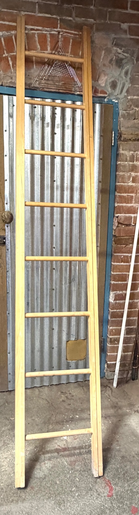 Wooden Ladder With Seven Steps and 105 cm Height (1 of 3)